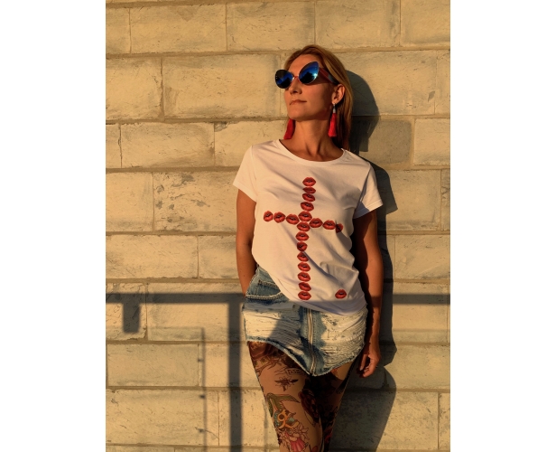 Gvibe - женская футболка, крестик (M) - фото 1