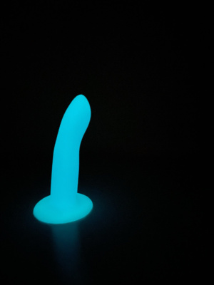 Lola Games Rave Neon Driver светящийся в темноте силиконовый фаллоимитатор на присоске, 13.3х2.8 см (голубой)